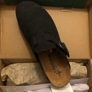 Eastland Gina slides